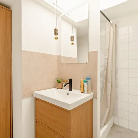 Cite Des Fleurs Paris17- Cozy Junior Onebedroom-4p Daire *